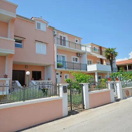 Apartamento And Zinka