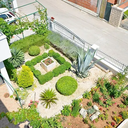 Lejlighed And Zinka *